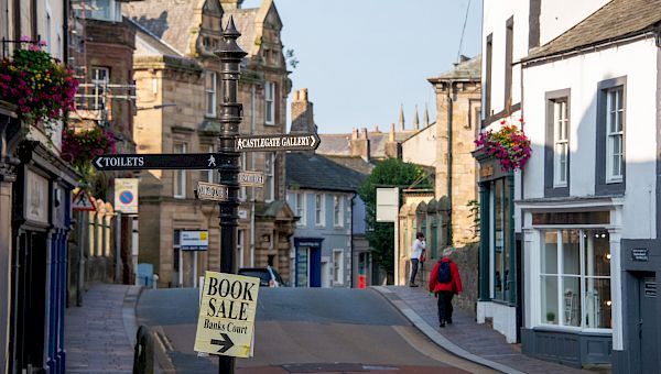 Within a 10 minute drive to the charming market town of Cockermouth