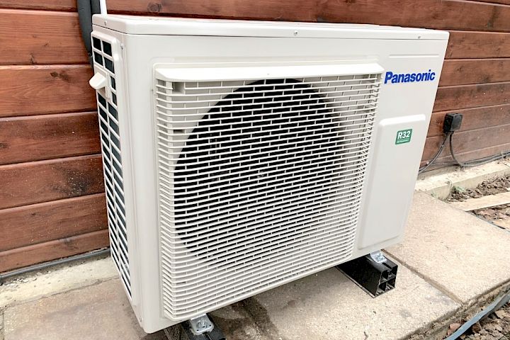 Air source heat pump